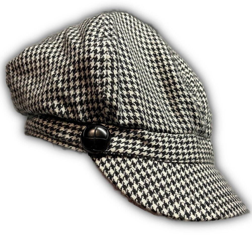 Black and White Patterned Beret